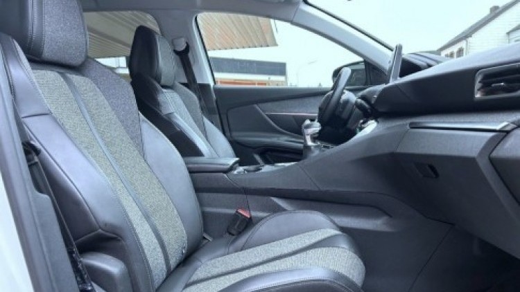 Peugeot 3008 ALLURE
