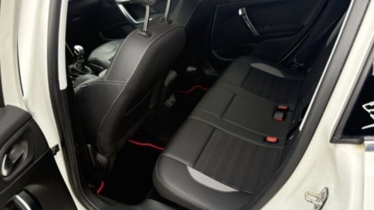 Peugeot 2008 1.6 HDI ALLURE