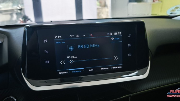 Peugeot 2008 1.5 BLUE HDI ALLURE