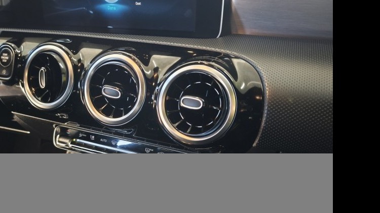 Mercedes-Benz Classe CLA 200 CDI PACK AMG
