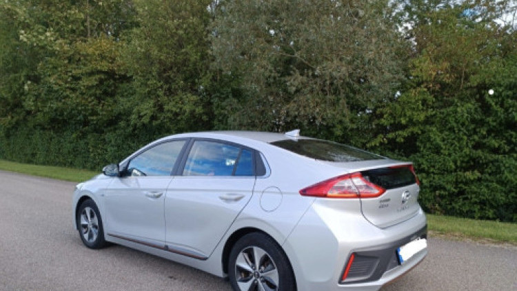 Hyundai Ioniq PREMIUM