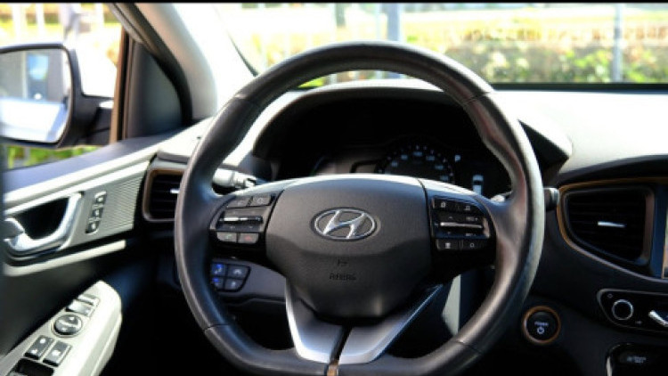 Hyundai Ioniq PREMIUM