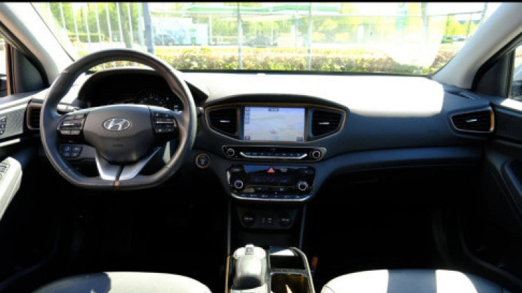 Hyundai Ioniq PREMIUM