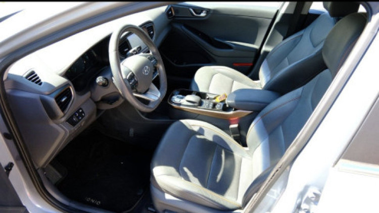 Hyundai Ioniq PREMIUM