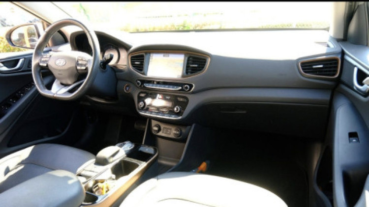 Hyundai Ioniq PREMIUM