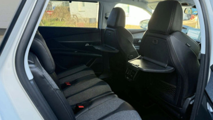 Peugeot 5008 1.5 HDI ALLURE