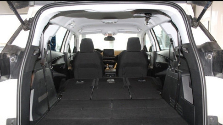 Peugeot 5008 1.5 HDI ALLURE