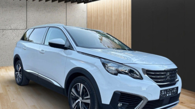Peugeot 5008 1.5 HDI ALLURE