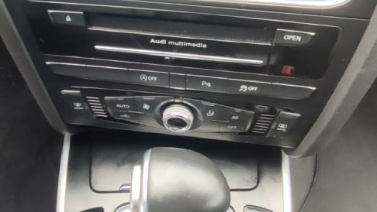 Audi A4 Avant 2.0 TDI S LINE