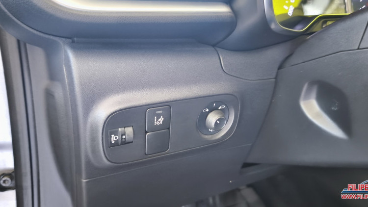 Citro&euml;n C3 BLUE-HDI SHINE