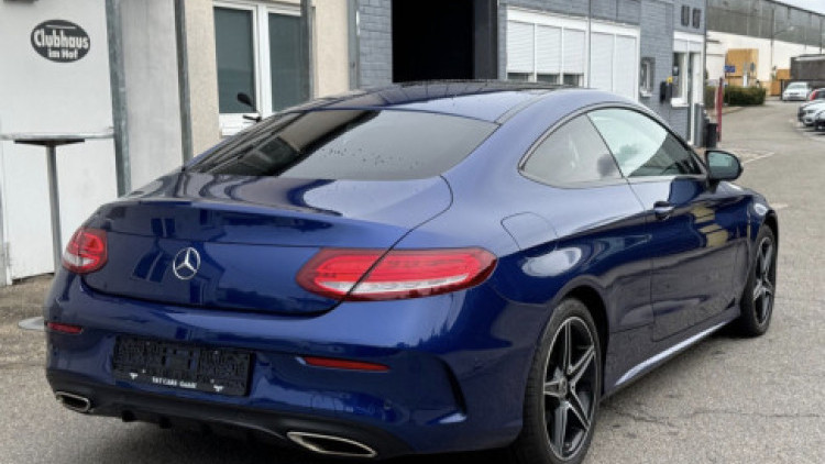Mercedes-Benz Classe C 220 COUPE AMG LINE