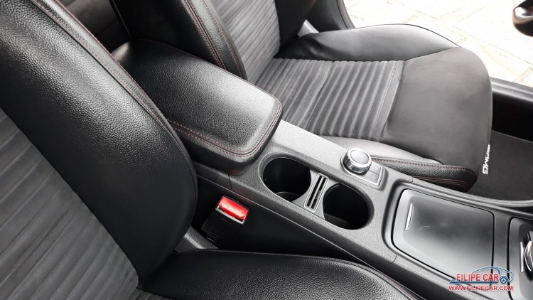 Mercedes-Benz Classe CLA 220 CDI AMG