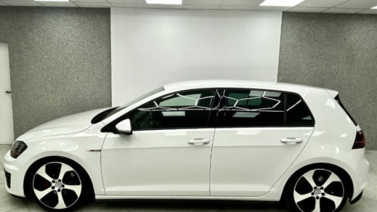 Volkswagen Golf GTI