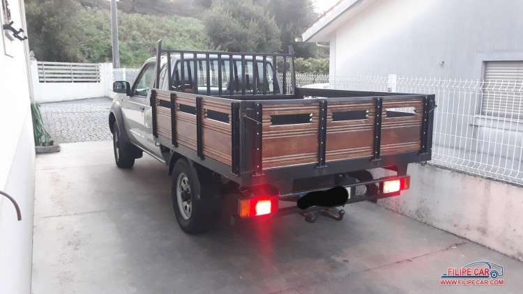 Nissan NP300 2.5 TURBO