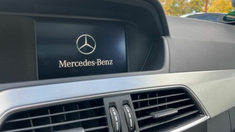 Mercedes-Benz Classe C 220 COUPE PACK AMG