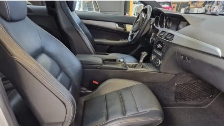 Mercedes-Benz Classe C 220 COUPE PACK AMG