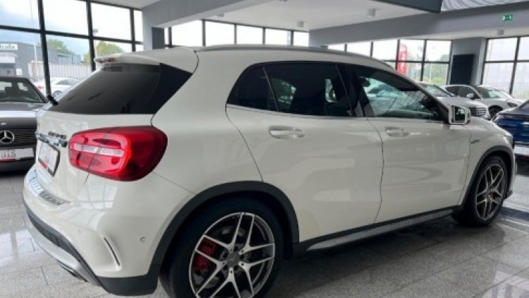 Mercedes-Benz Classe GLA 45 AMG