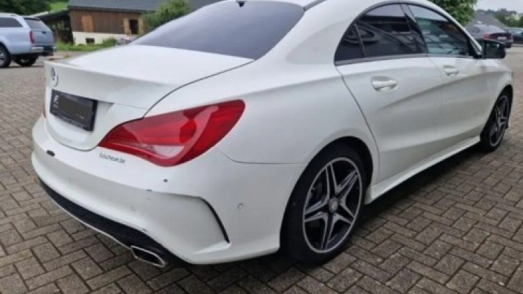 Mercedes-Benz Classe CLA 200 PACK AMG
