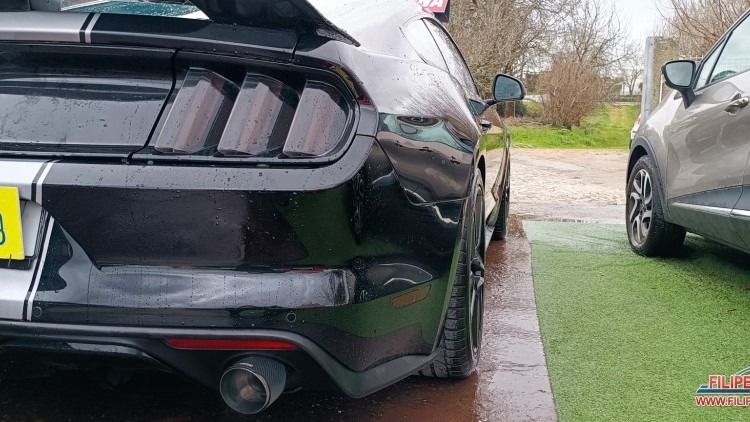 Ford Mustang 2.3 TURBO ECO BOOST