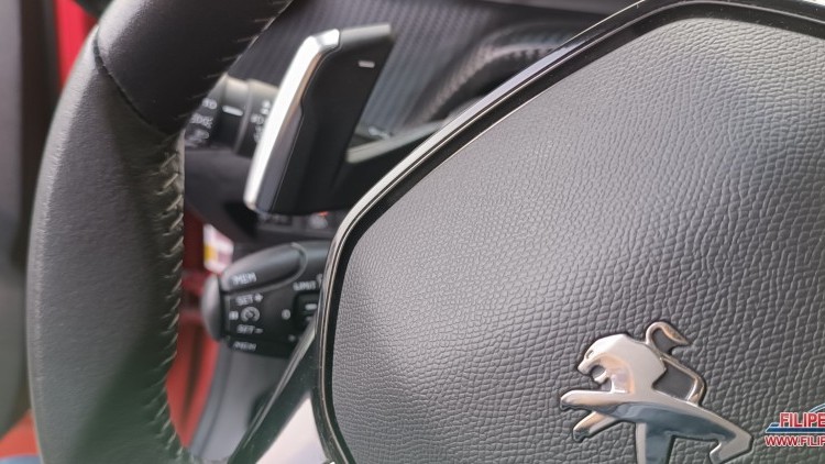 Peugeot 2008 BLUE HDI ALLURE PACK EAT8