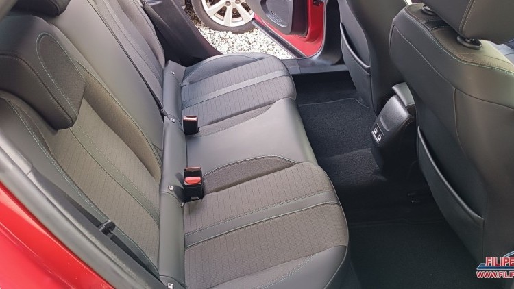 Peugeot 2008 BLUE HDI ALLURE PACK EAT8