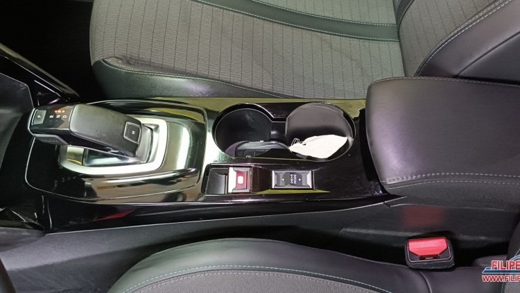 Peugeot 2008 BLUE HDI ALLURE PACK EAT8